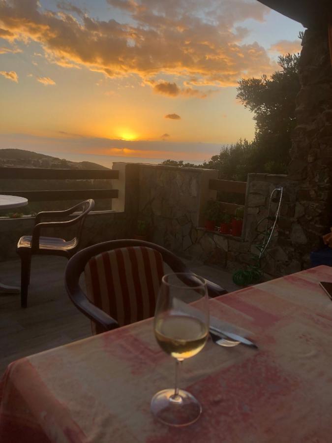 Sardegna-Ferienwohnung Mit Emotionale Meeres Blick Torre dei Corsari Eksteriør billede